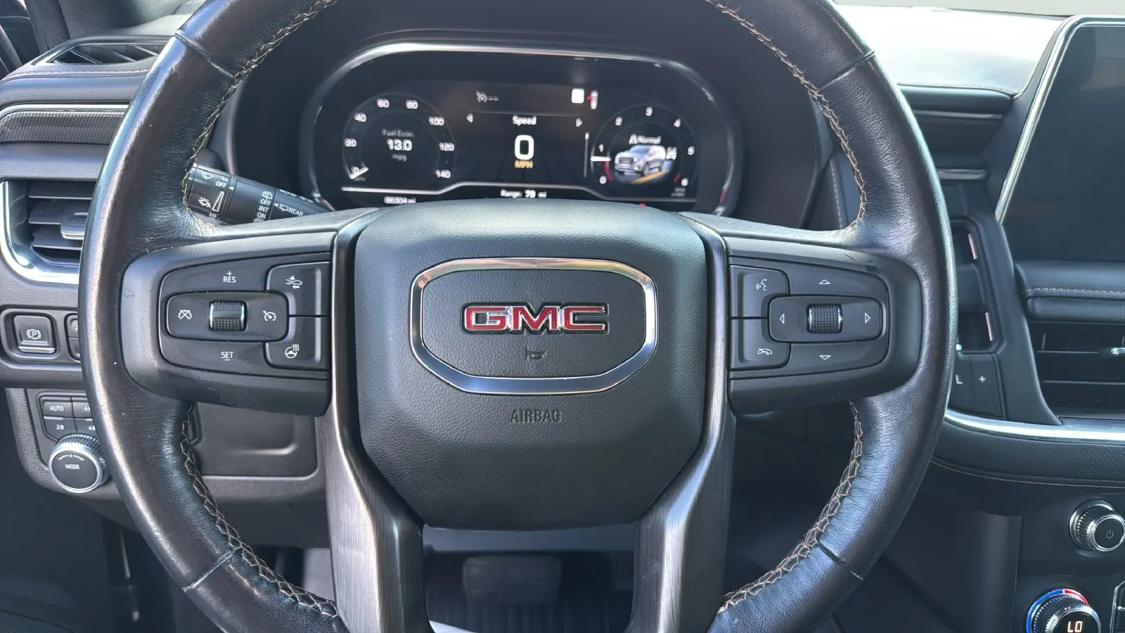 GMC Yukon photo 14