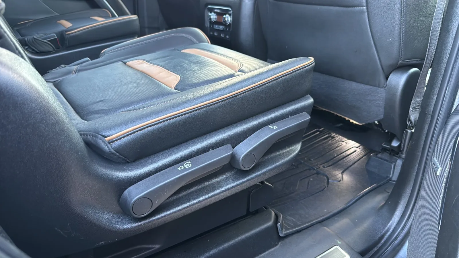 GMC Yukon photo 26