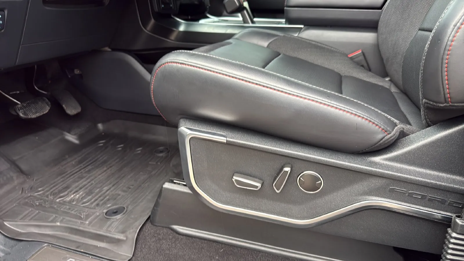 Ford F-150 photo 38