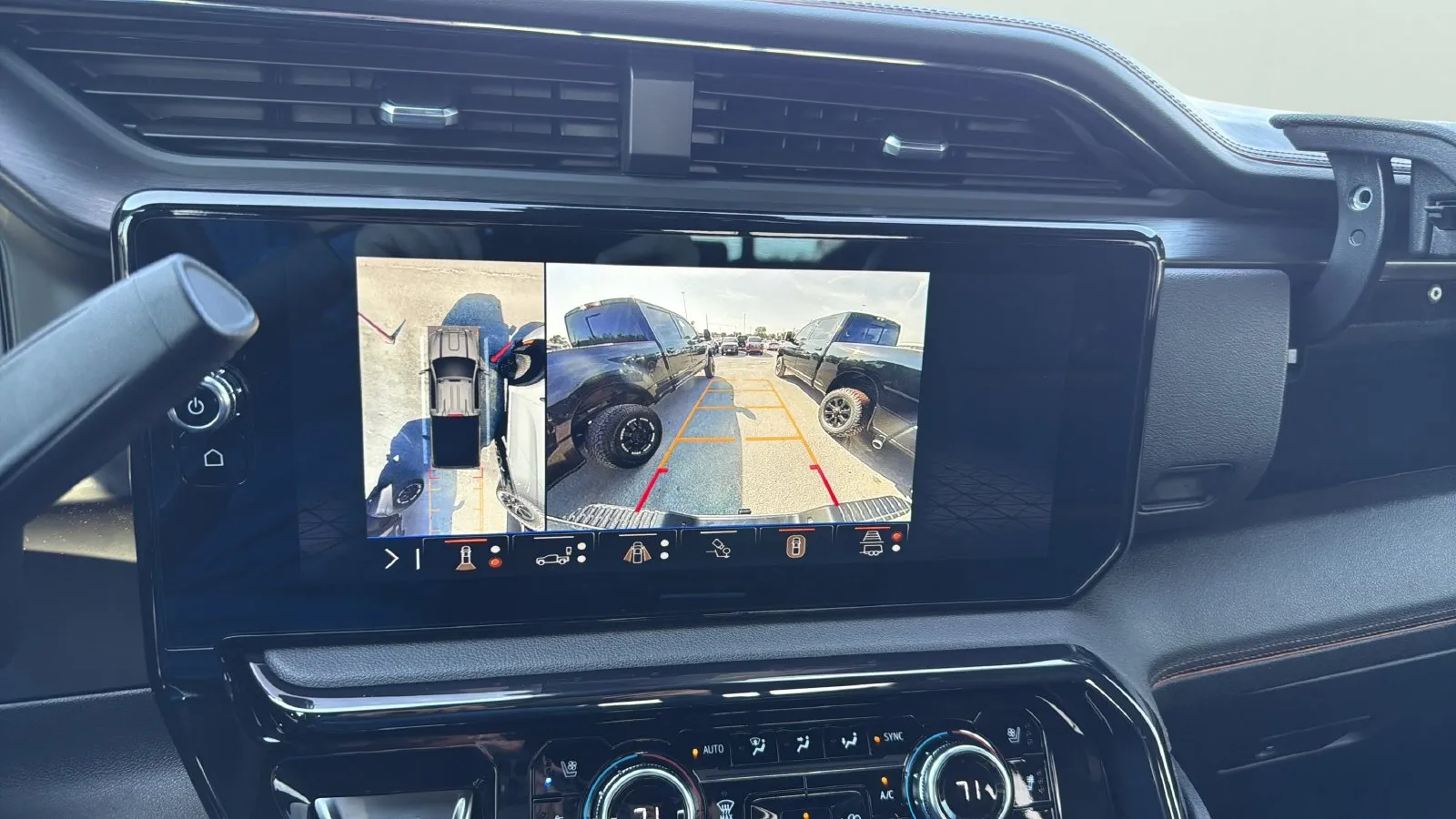 GMC Sierra photo 18