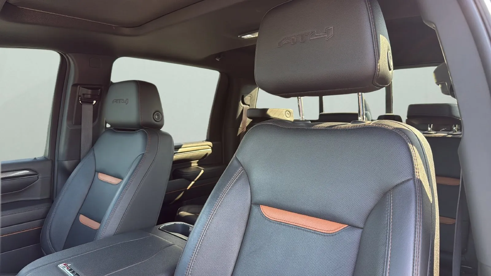 GMC Sierra photo 9