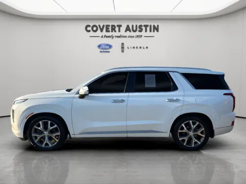 Photos of 2022 Hyundai Palisade Limited for sale in Austin, TX at Covert Ford Lincoln