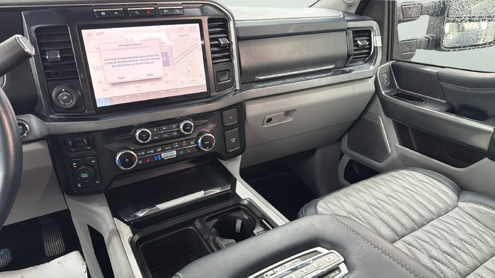 Ford F-250SD photo 19