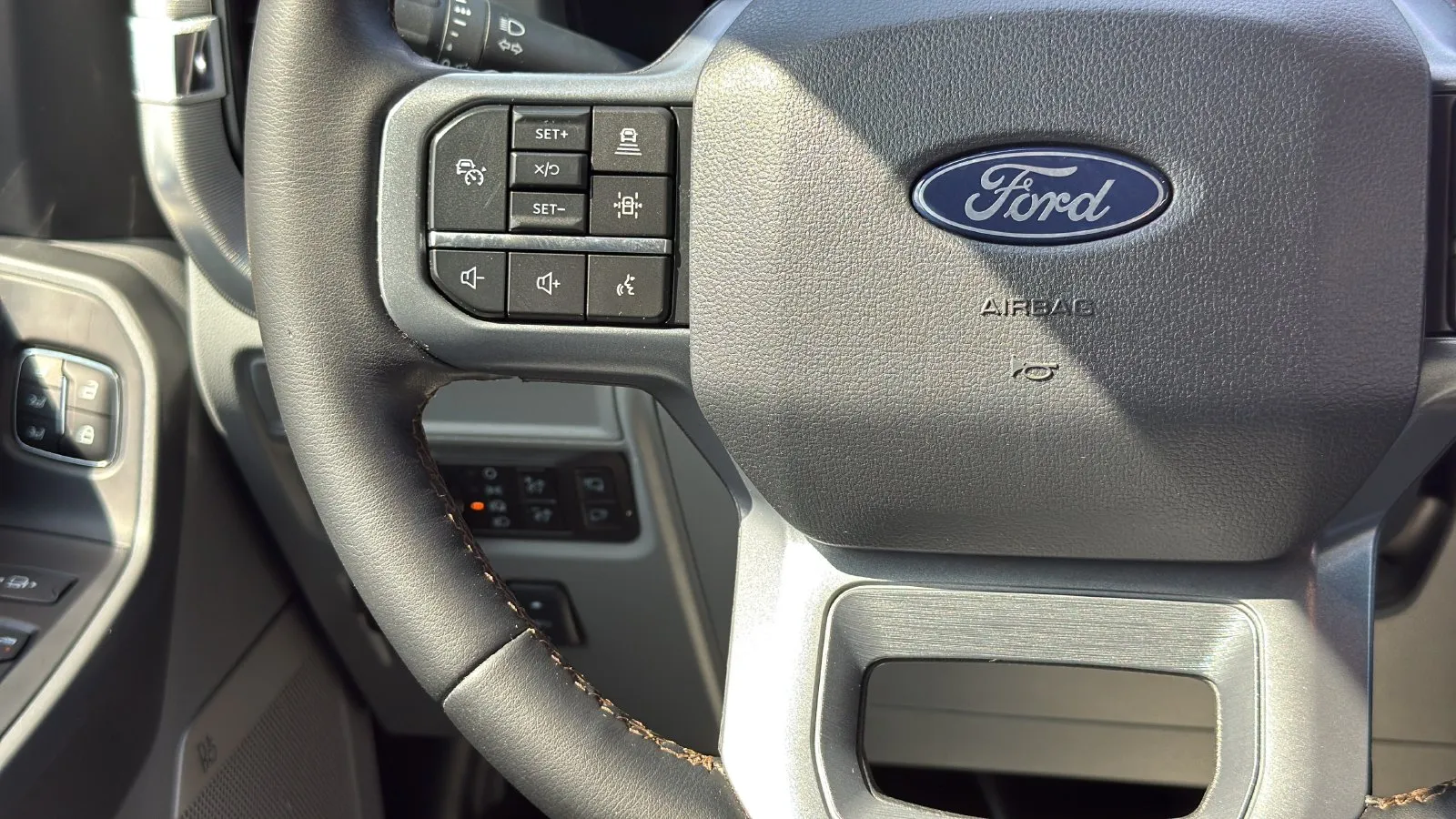 Ford F-150 photo 16