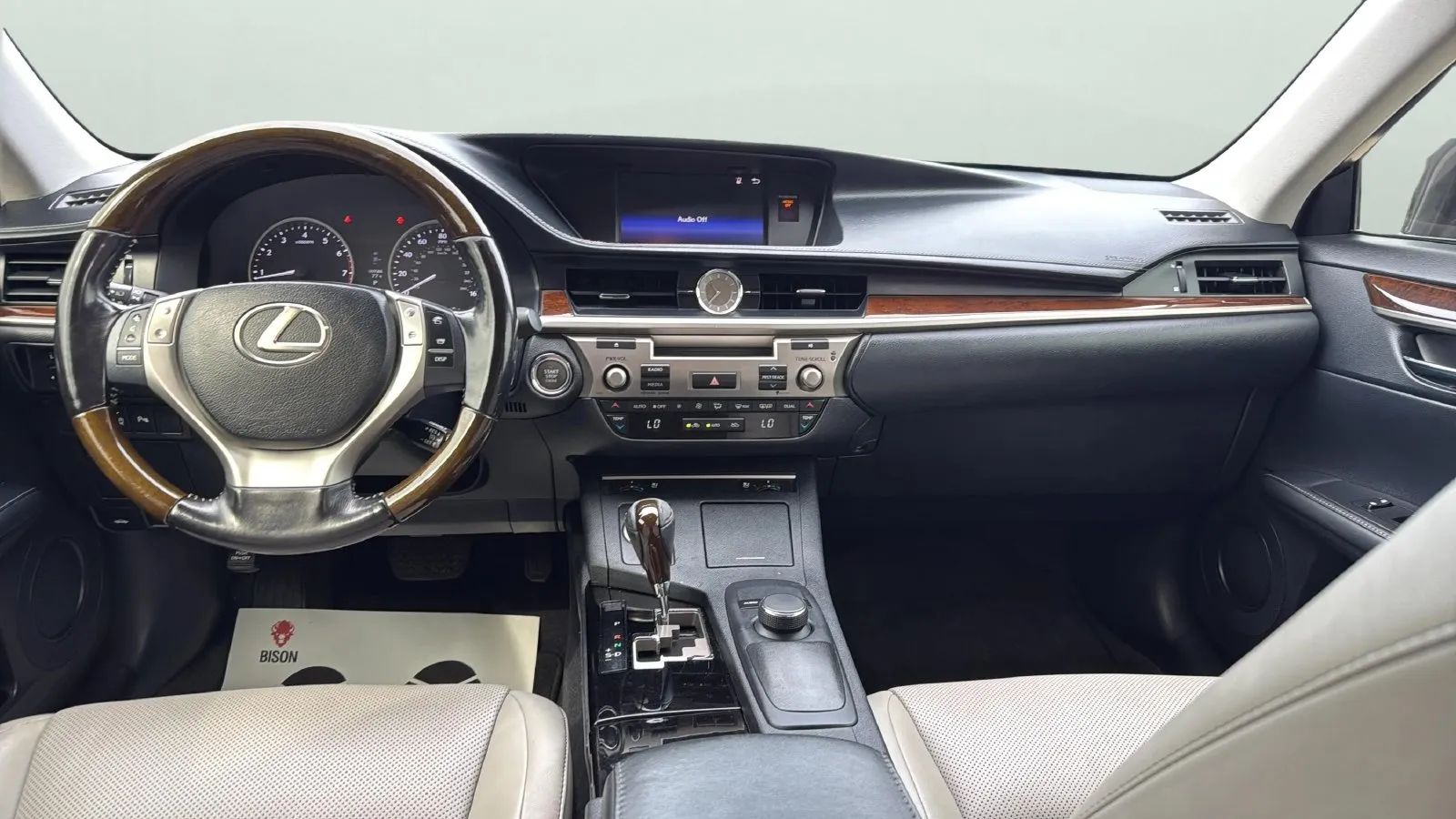 Lexus ES photo 19