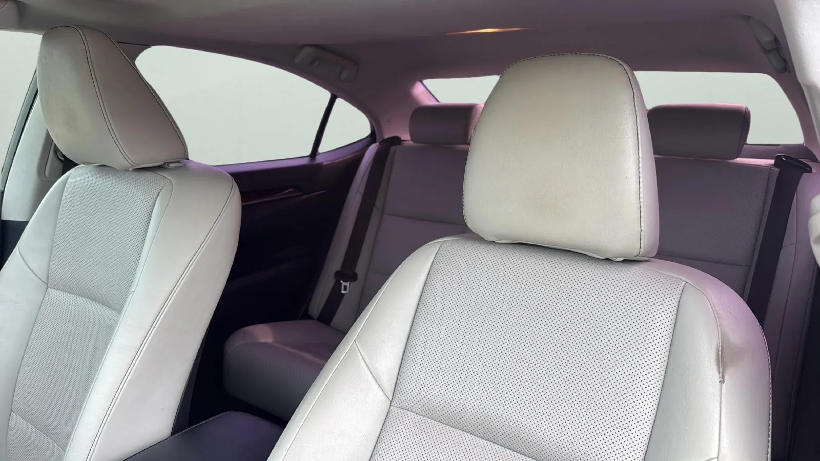 Lexus ES photo 12