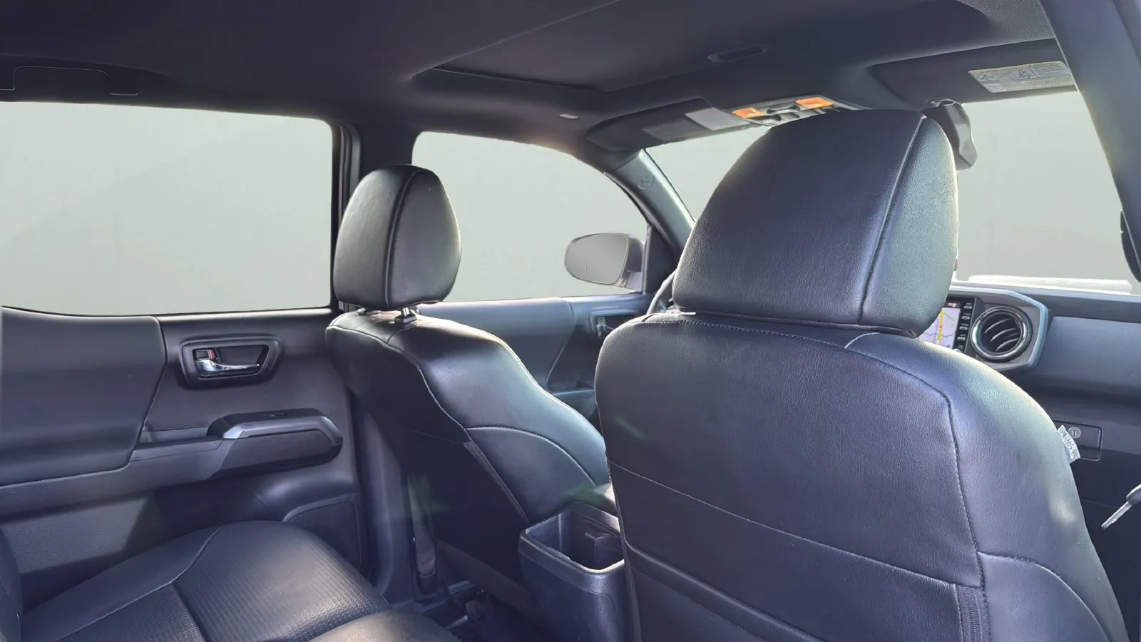 Toyota Tacoma photo 27