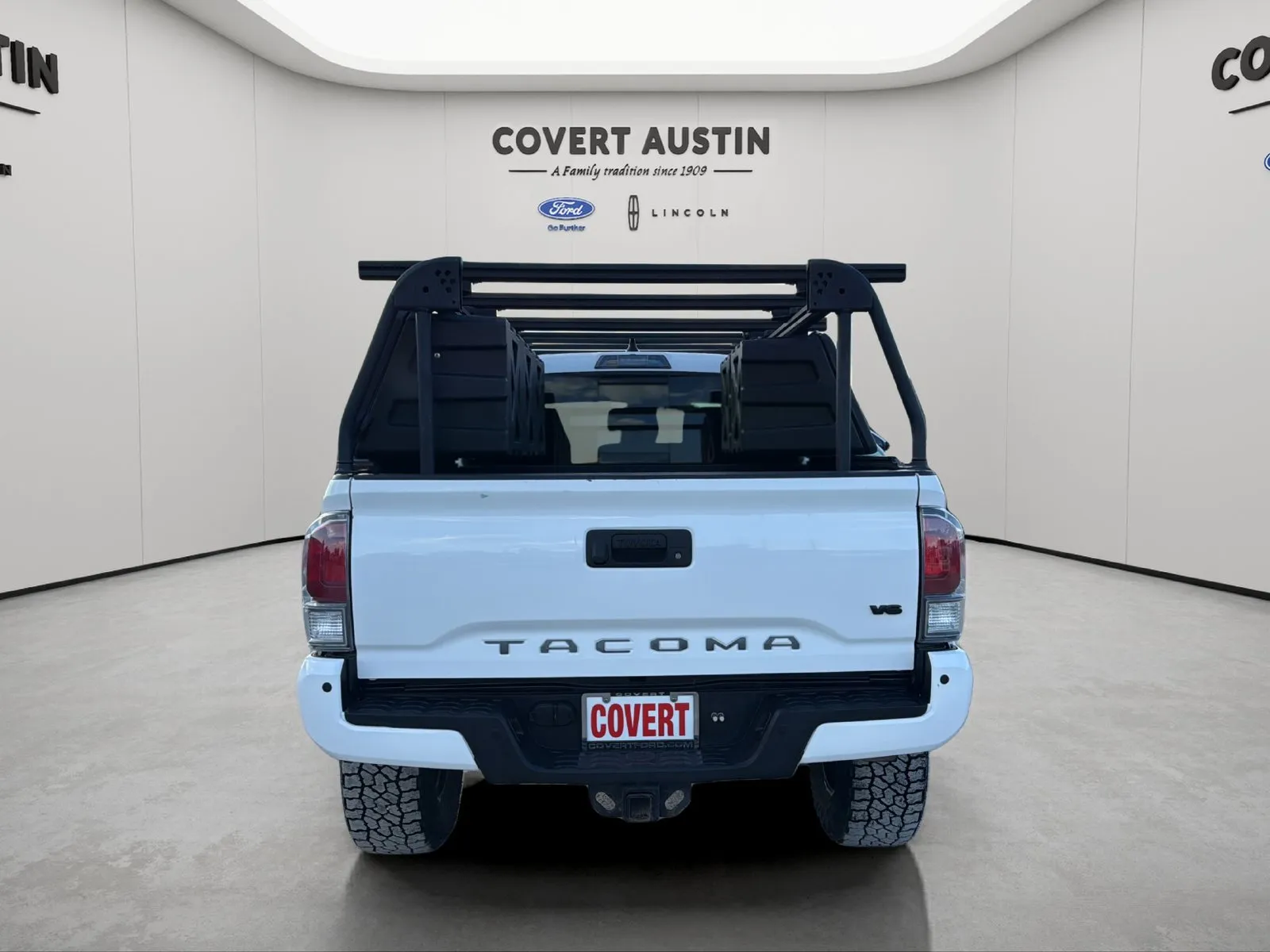 Toyota Tacoma photo 4