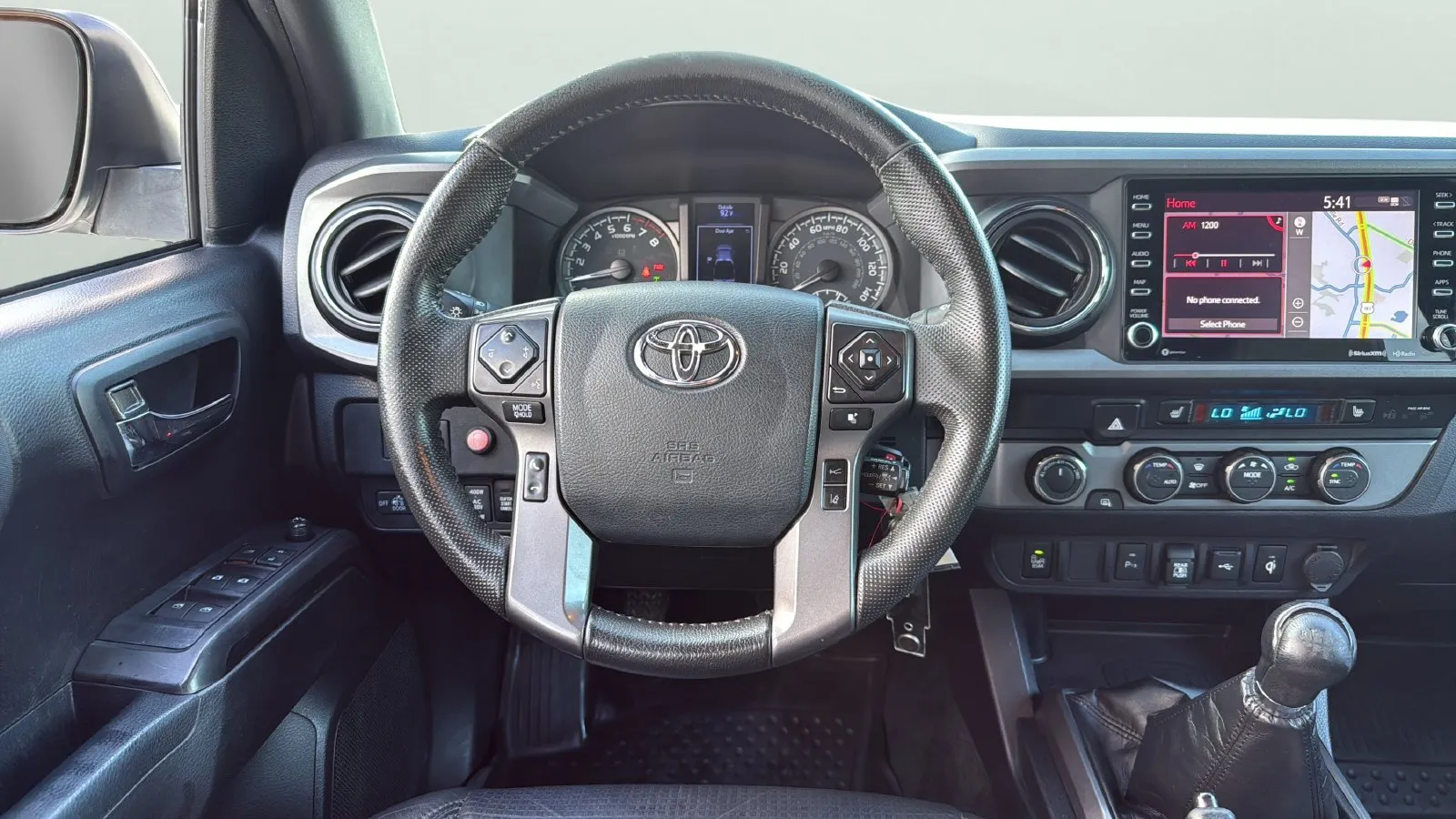 Toyota Tacoma photo 12