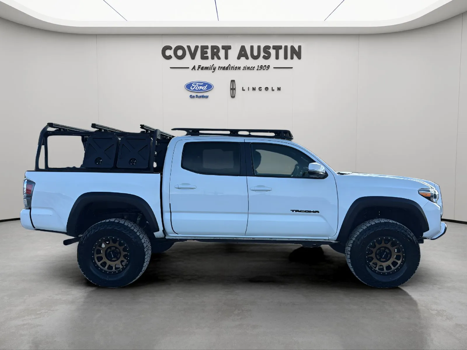 Toyota Tacoma photo 6