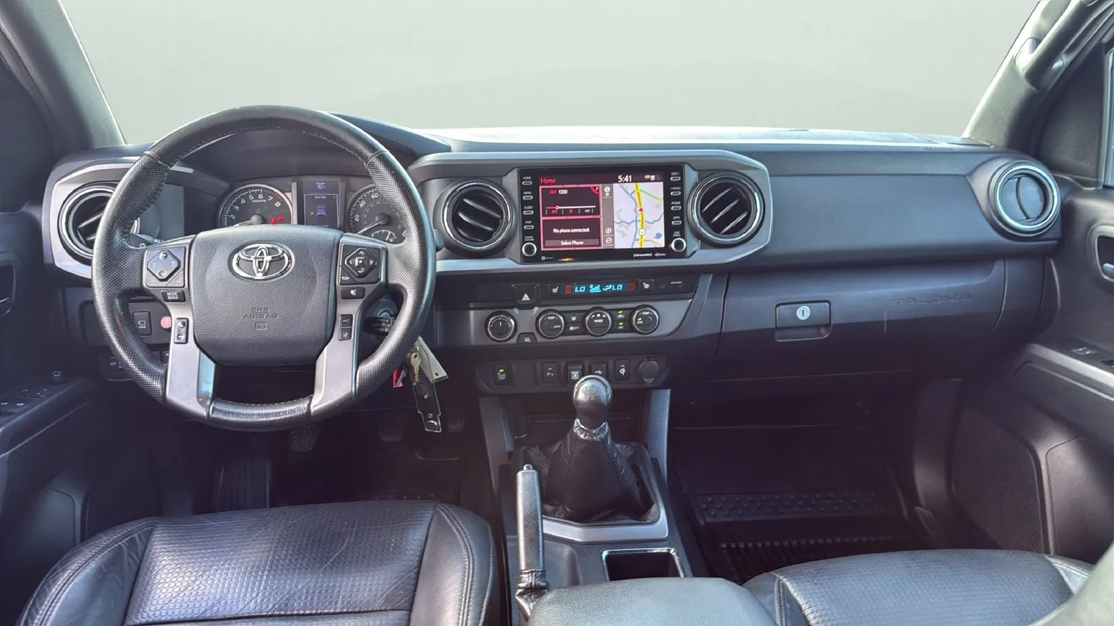 Toyota Tacoma photo 21