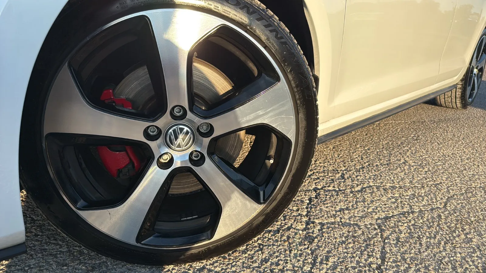 Volkswagen Golf GTI photo 29