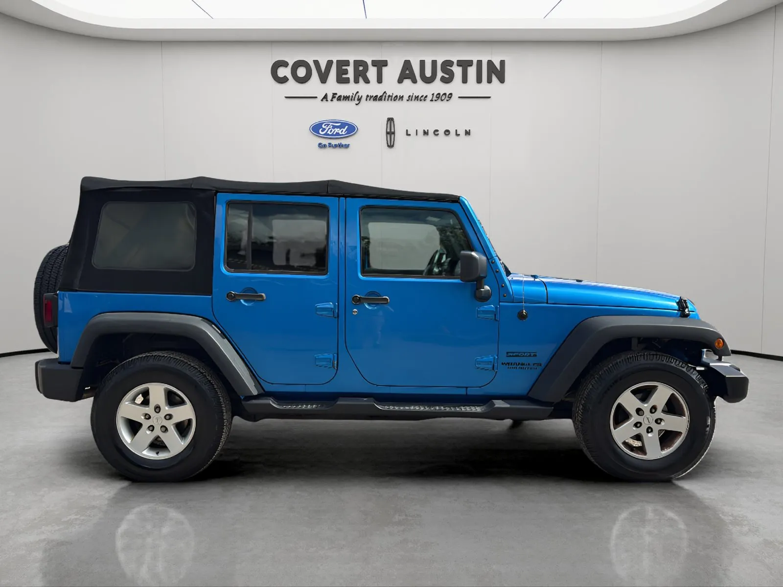 Jeep Wrangler photo 6