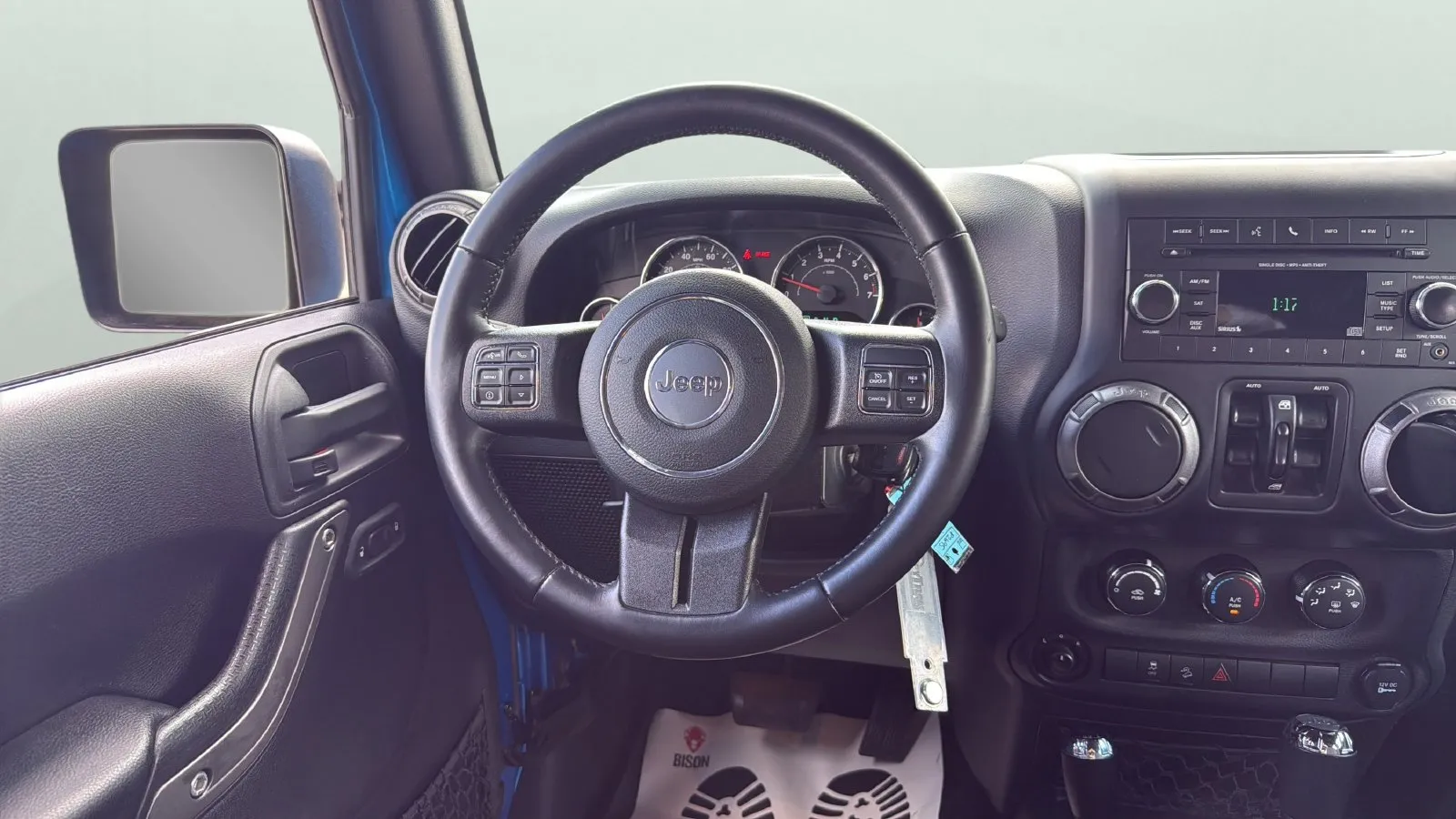 Jeep Wrangler photo 12