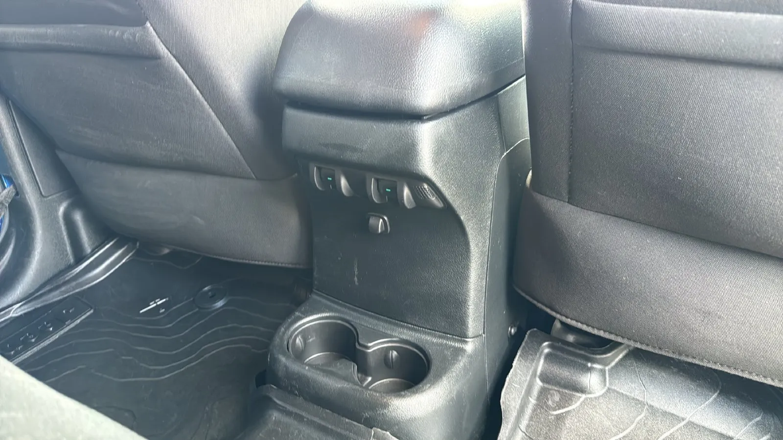 Jeep Wrangler photo 26