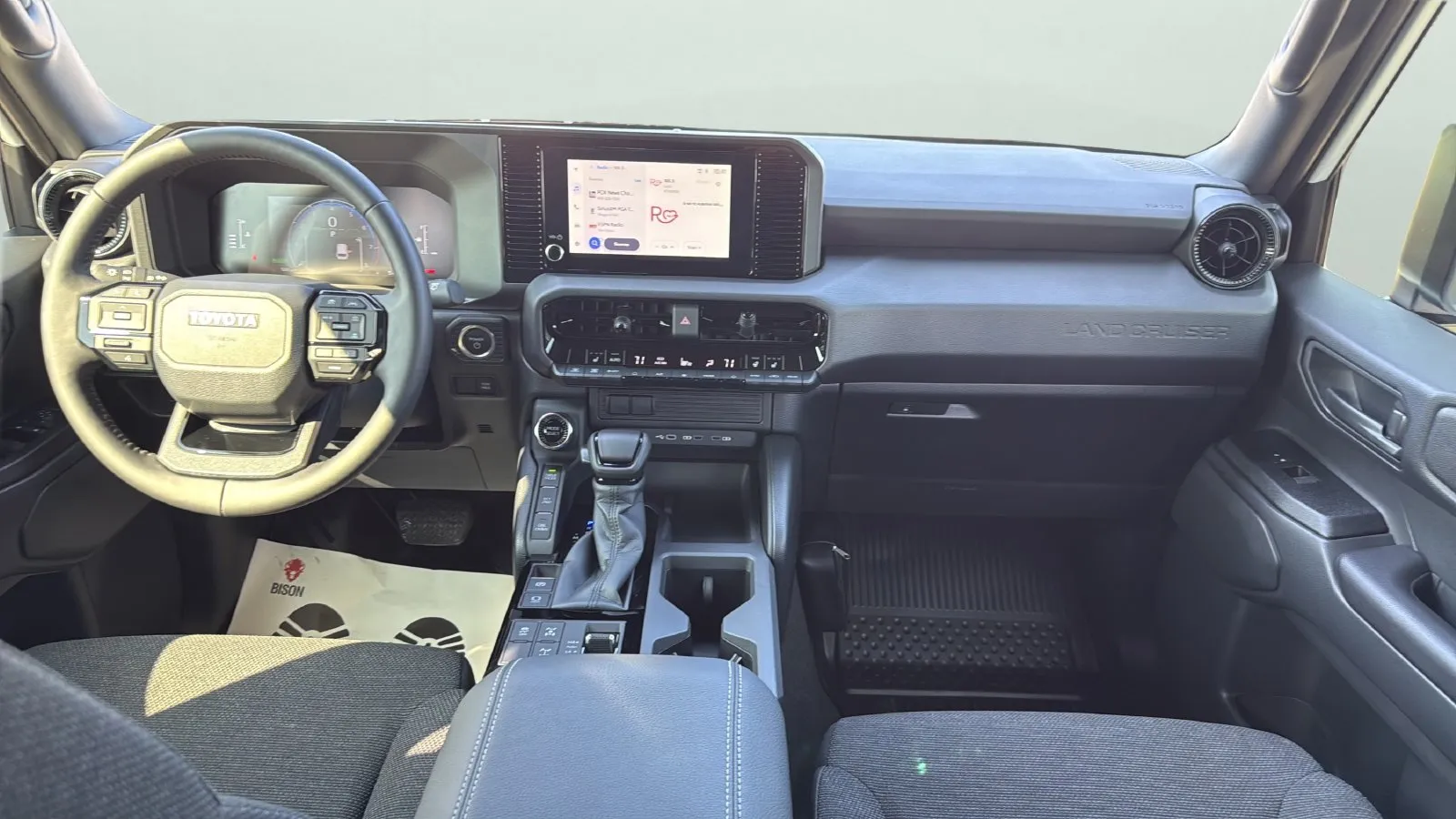 Toyota Land Cruiser photo 21