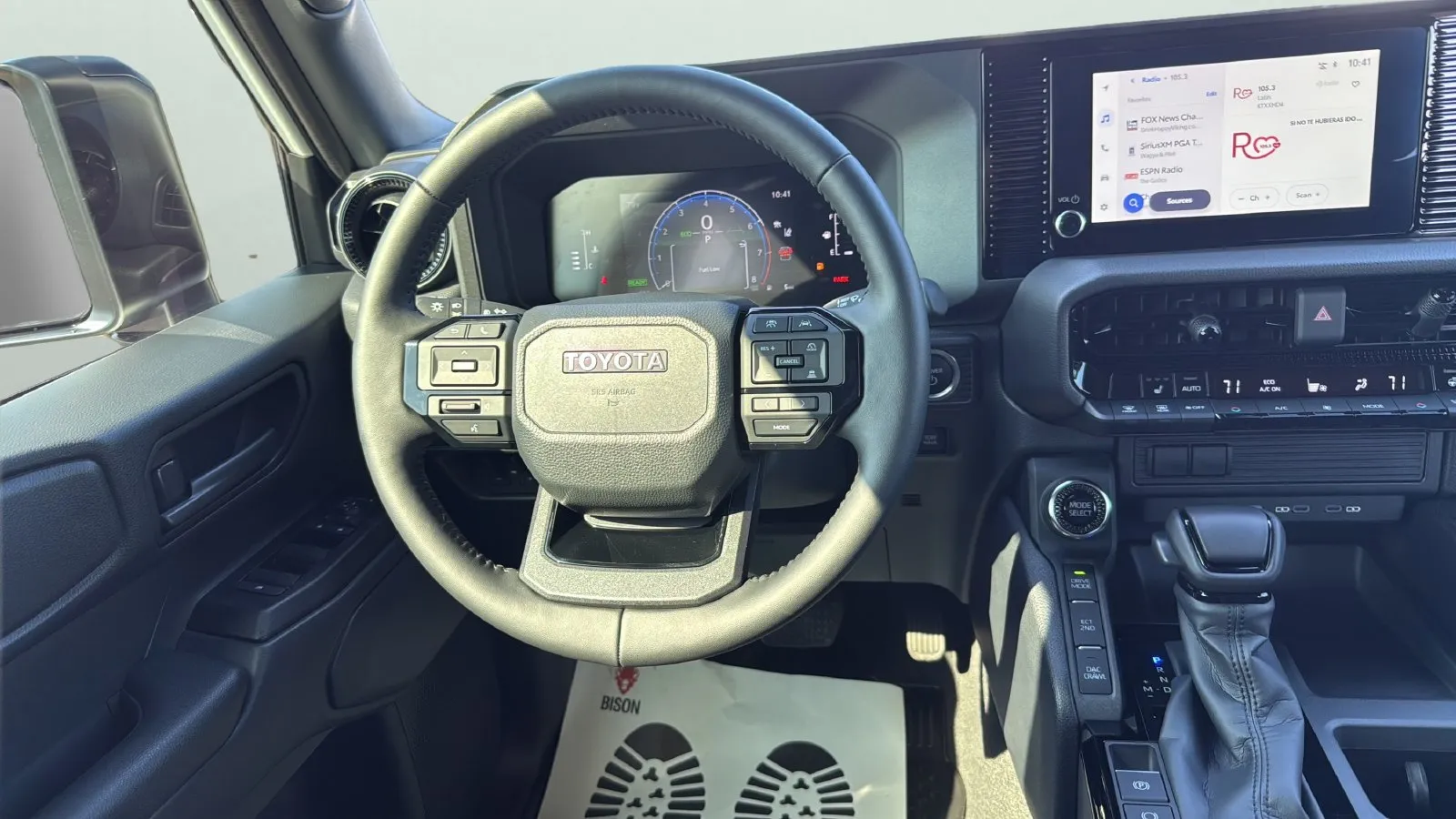 Toyota Land Cruiser photo 12