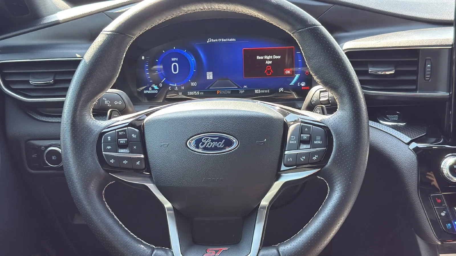 Ford Explorer photo 14