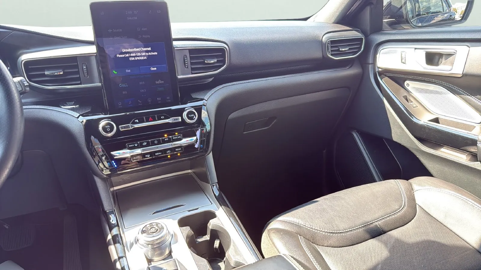 Ford Explorer photo 19