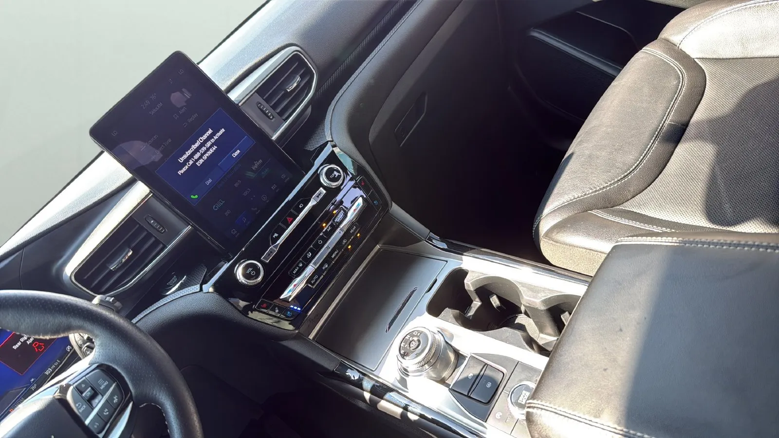 Ford Explorer photo 20