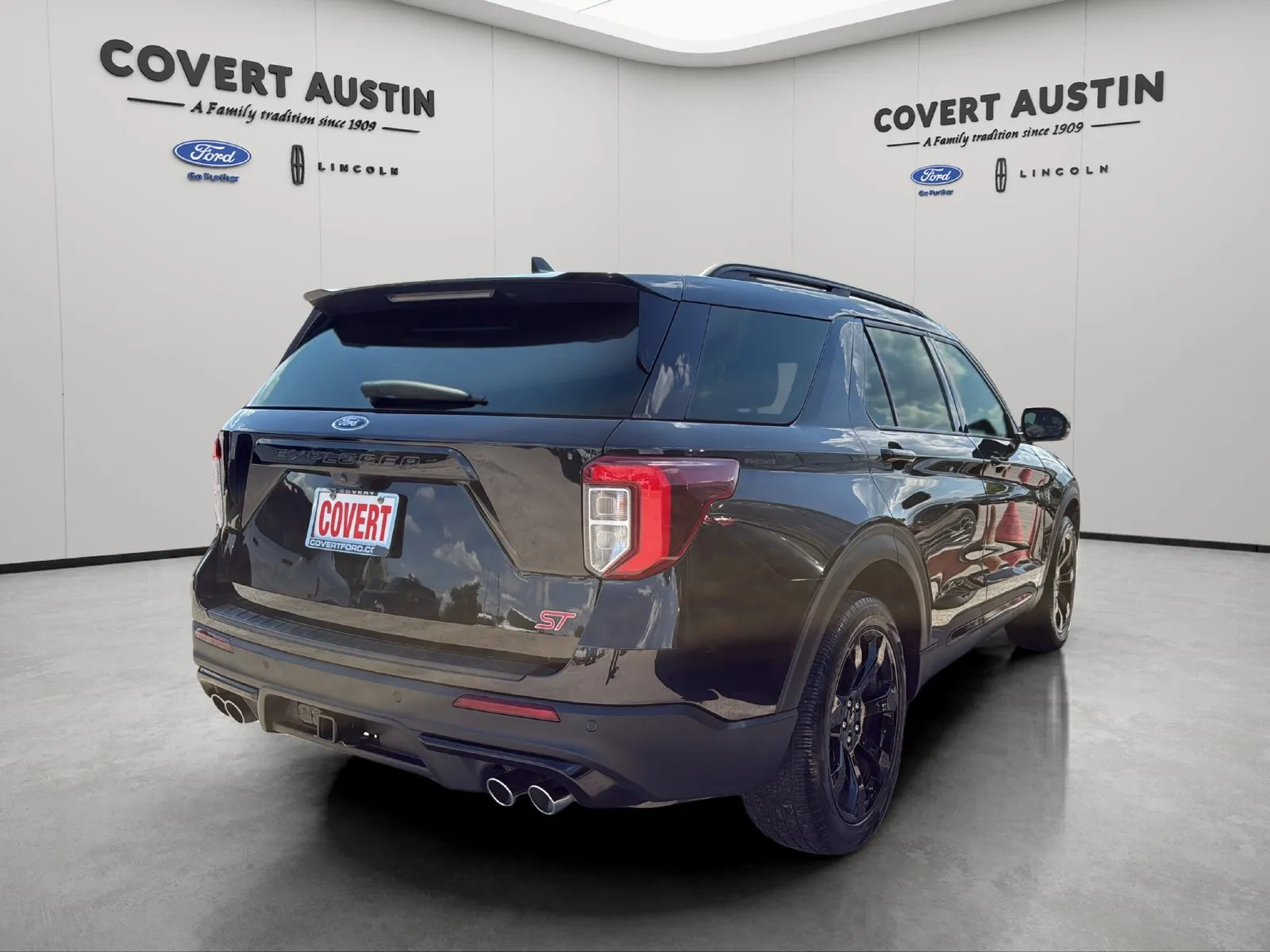 Ford Explorer photo 5