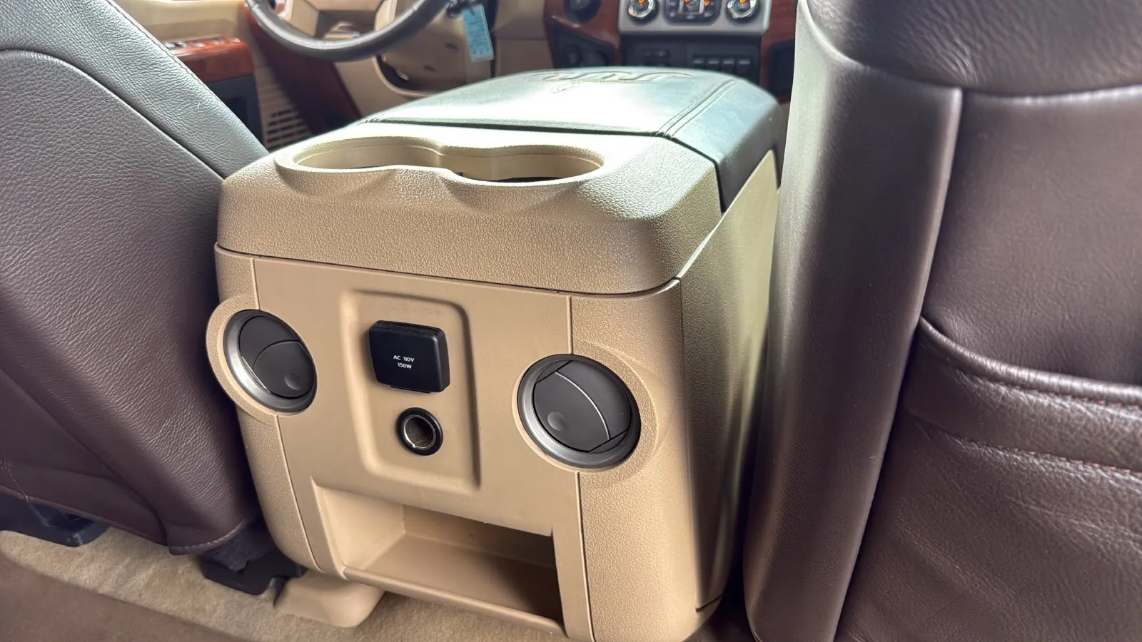 Ford F350SD photo 27