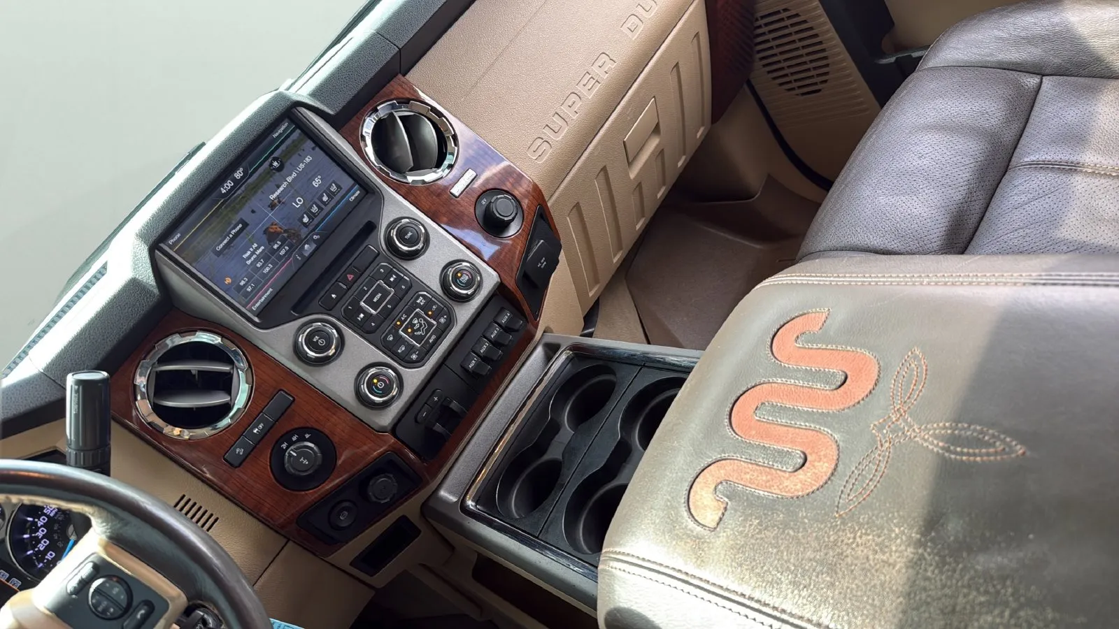 Ford F350SD photo 20