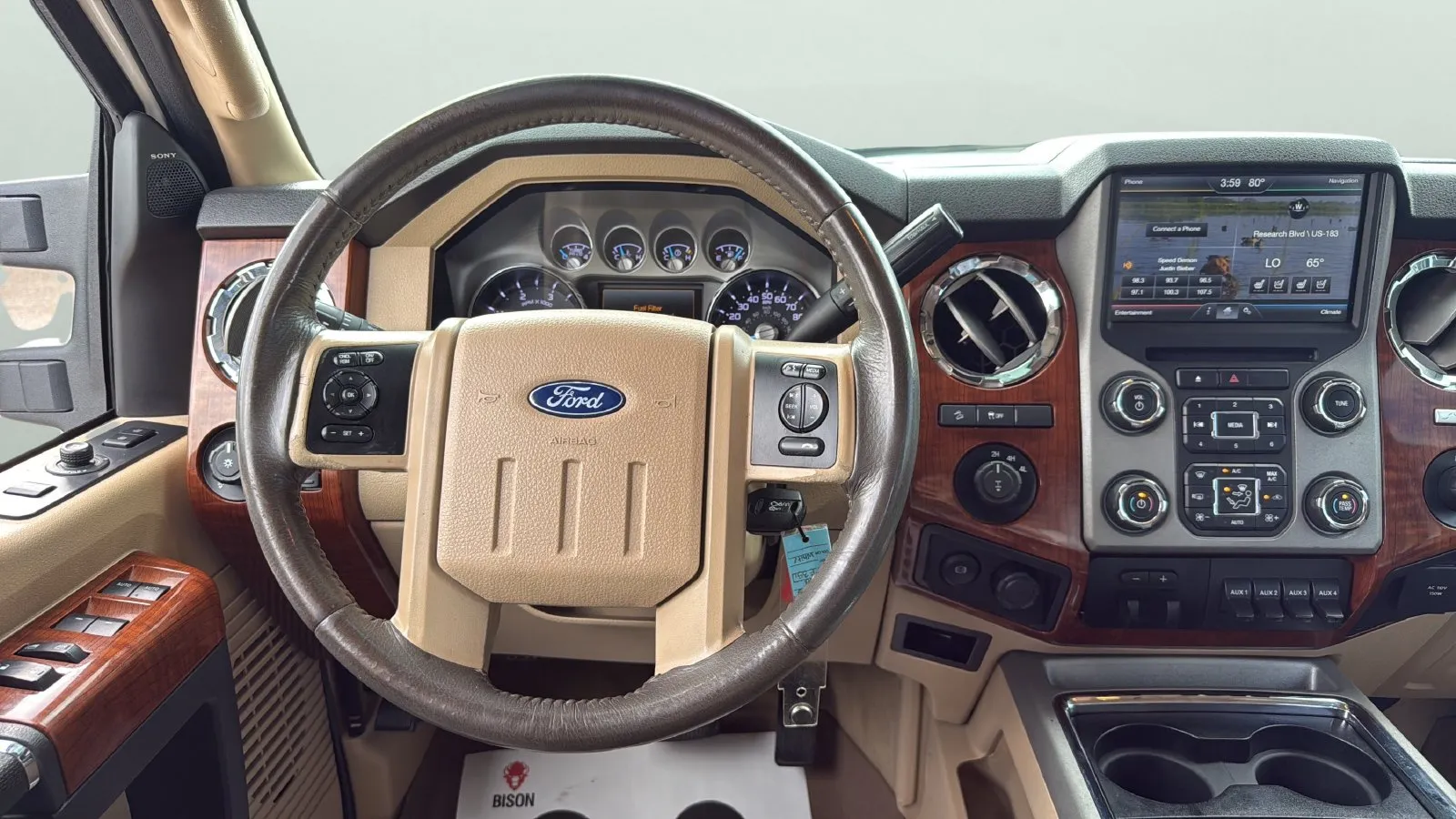 Ford F350SD photo 12