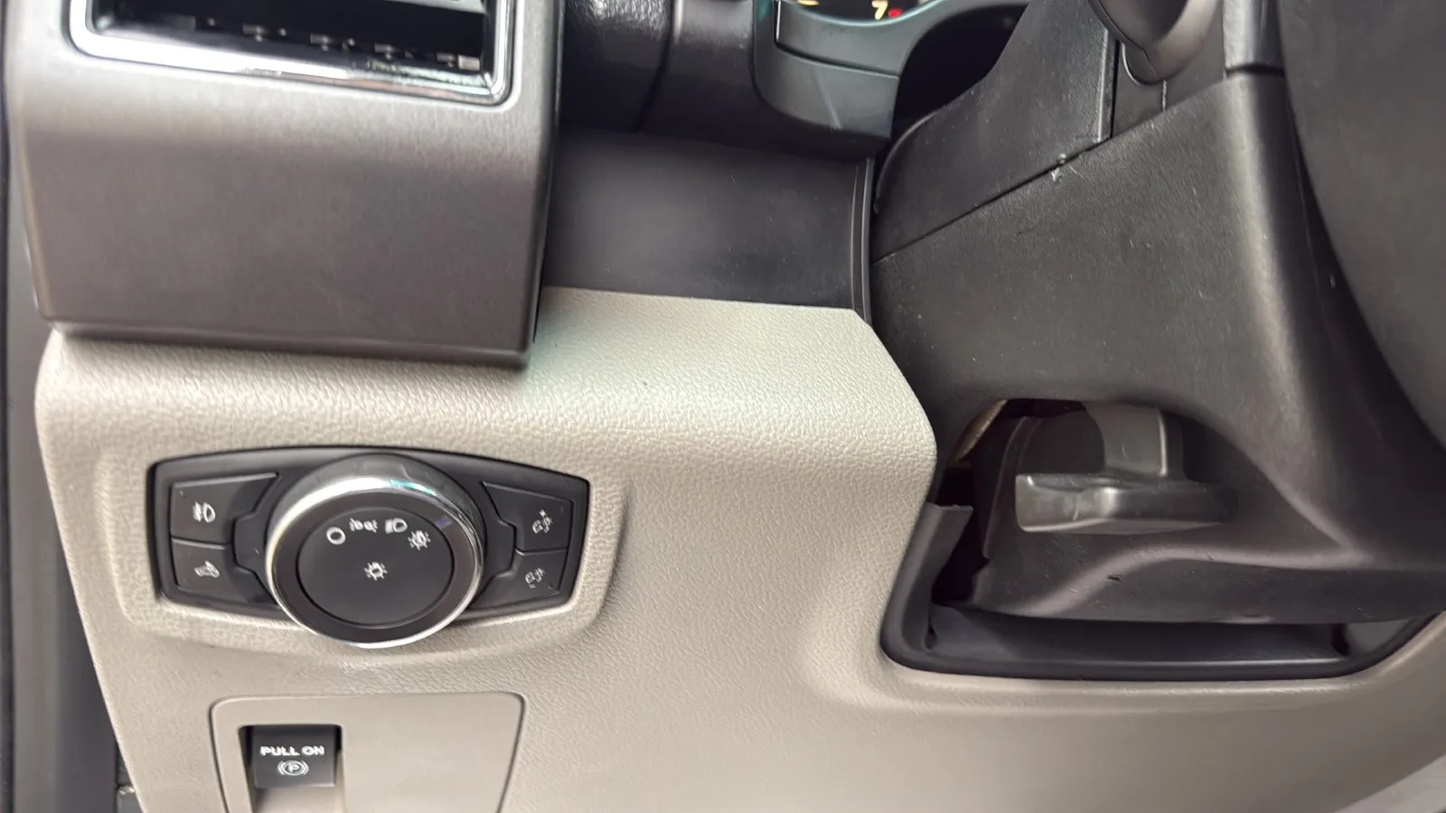 Ford F-150 photo 16