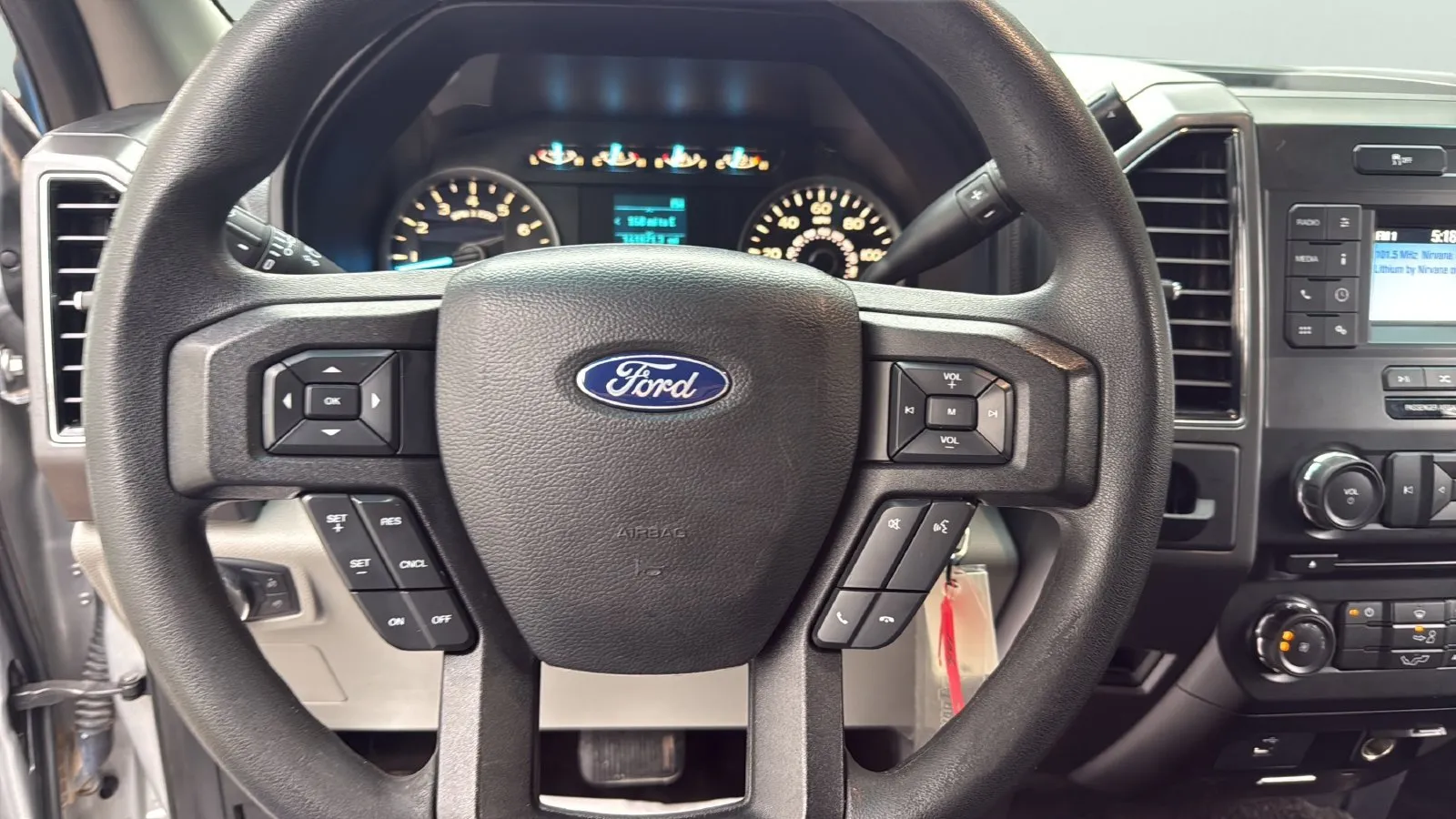 Ford F-150 photo 13