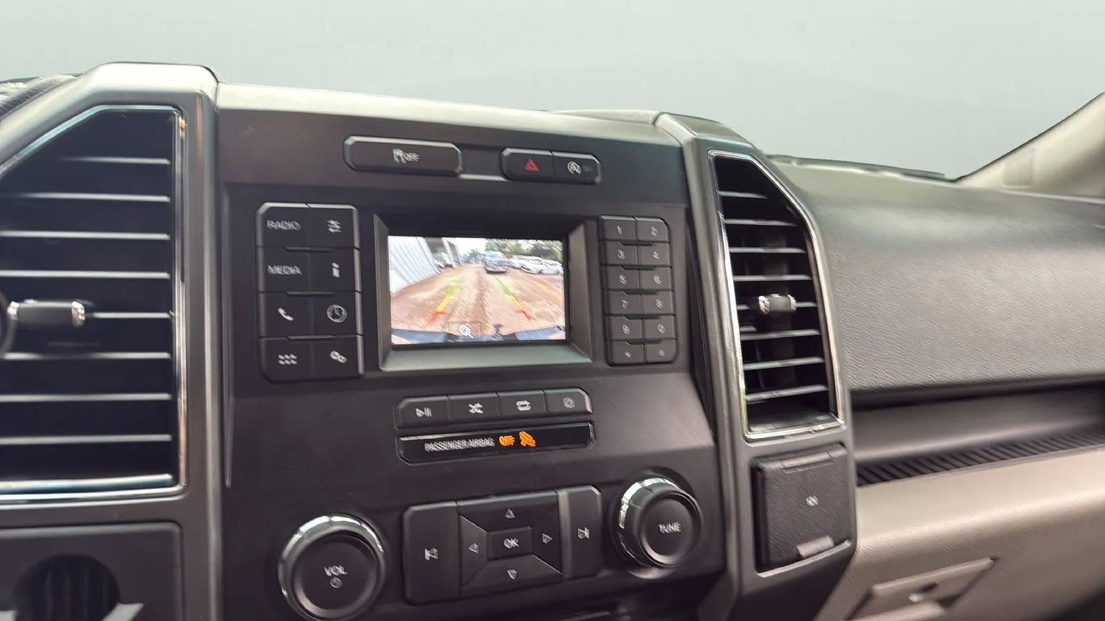 Ford F-150 photo 17
