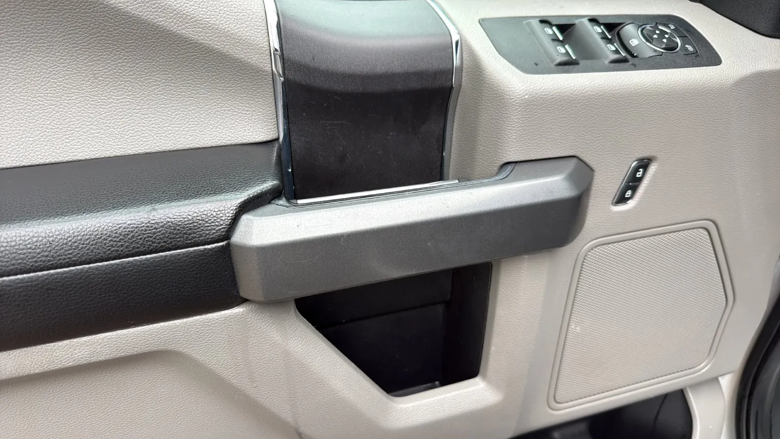 Ford F-150 photo 10
