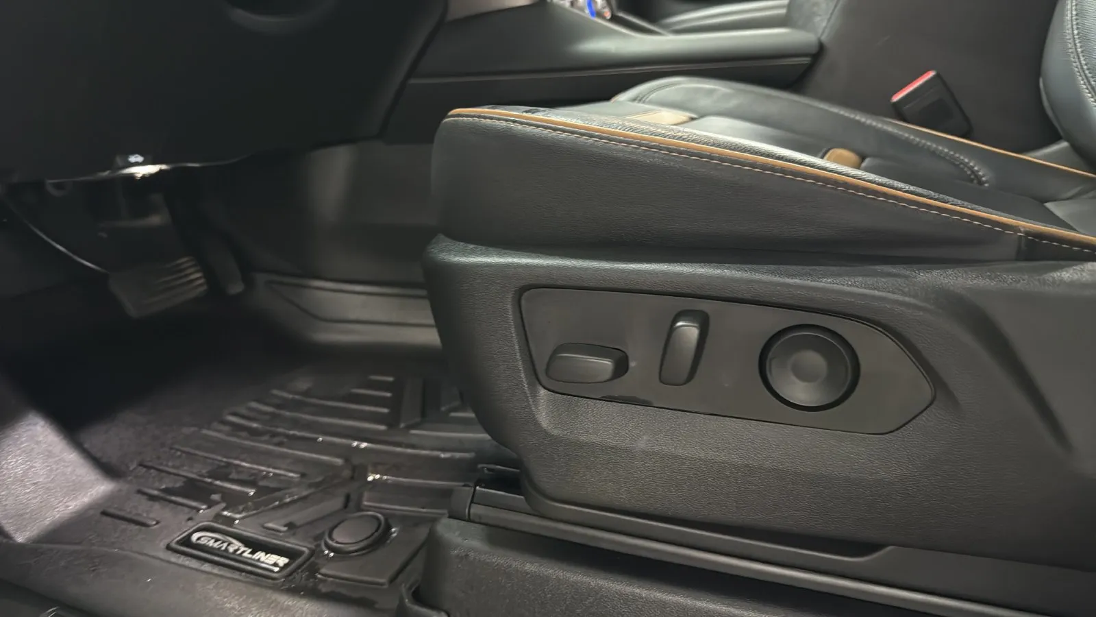 GMC Yukon photo 10
