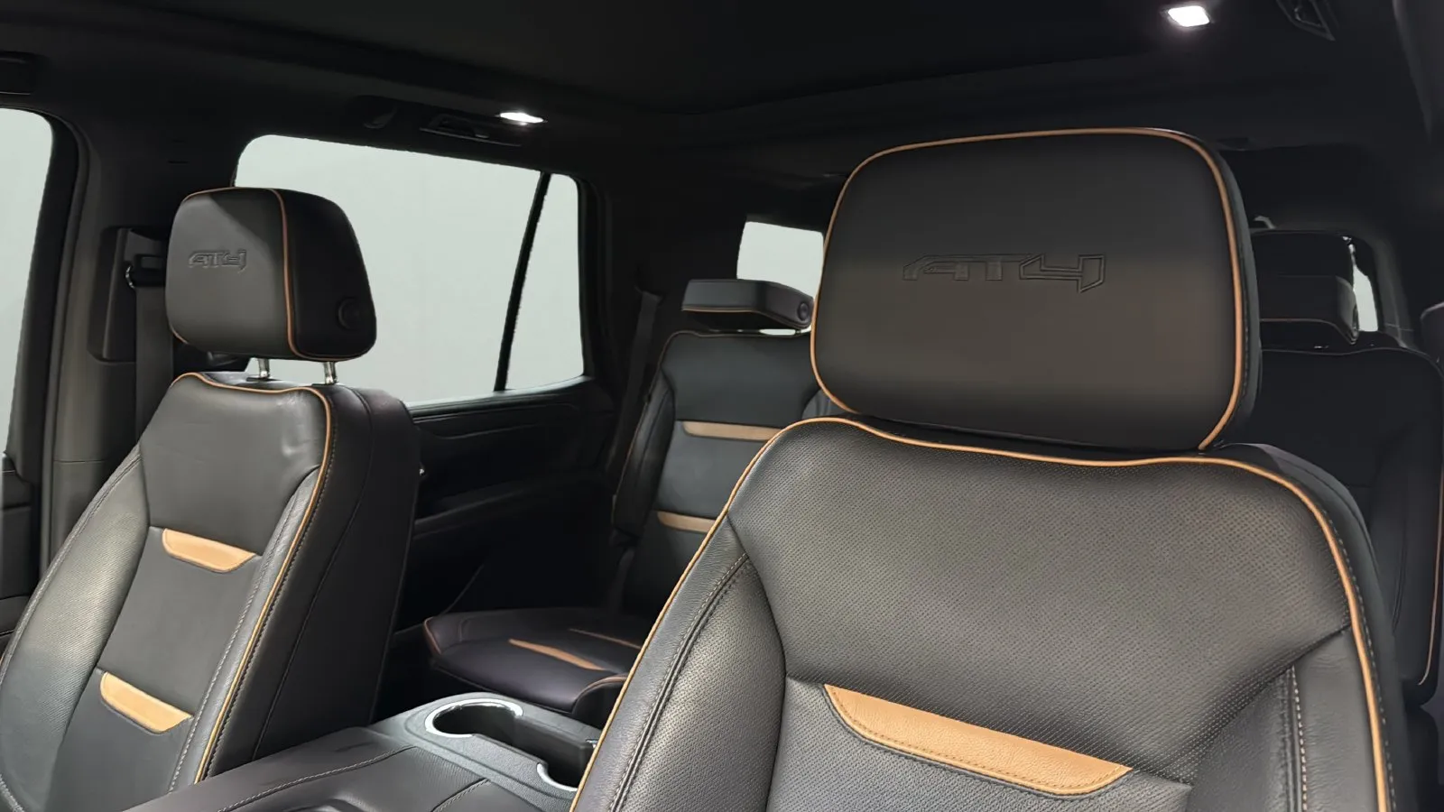 GMC Yukon photo 9