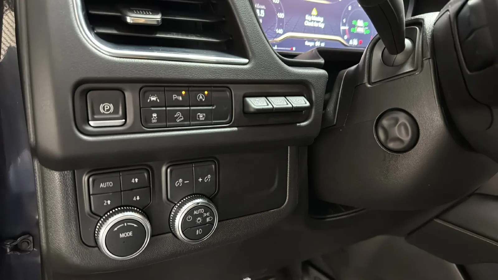 GMC Yukon photo 17