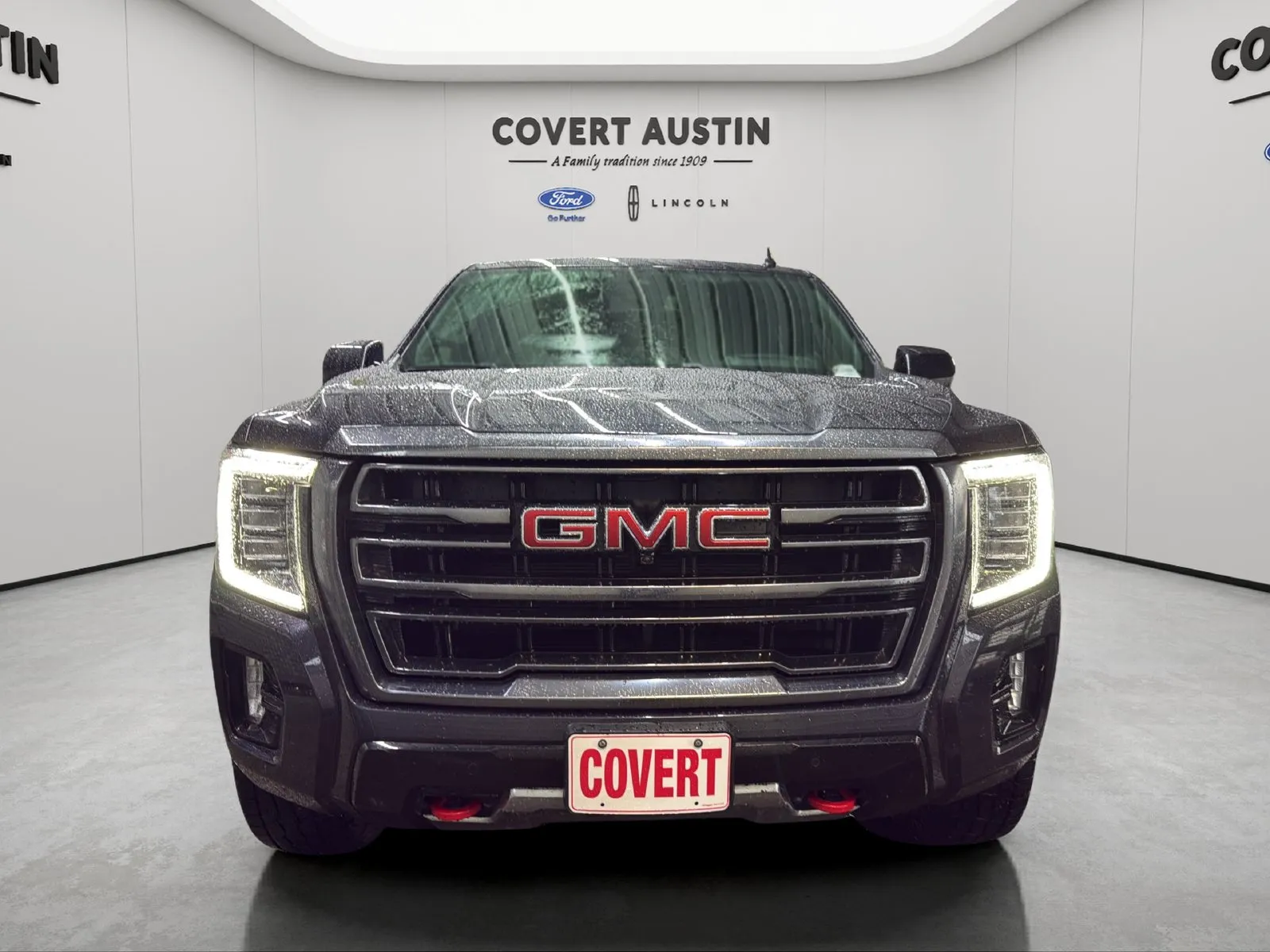 GMC Yukon photo 8