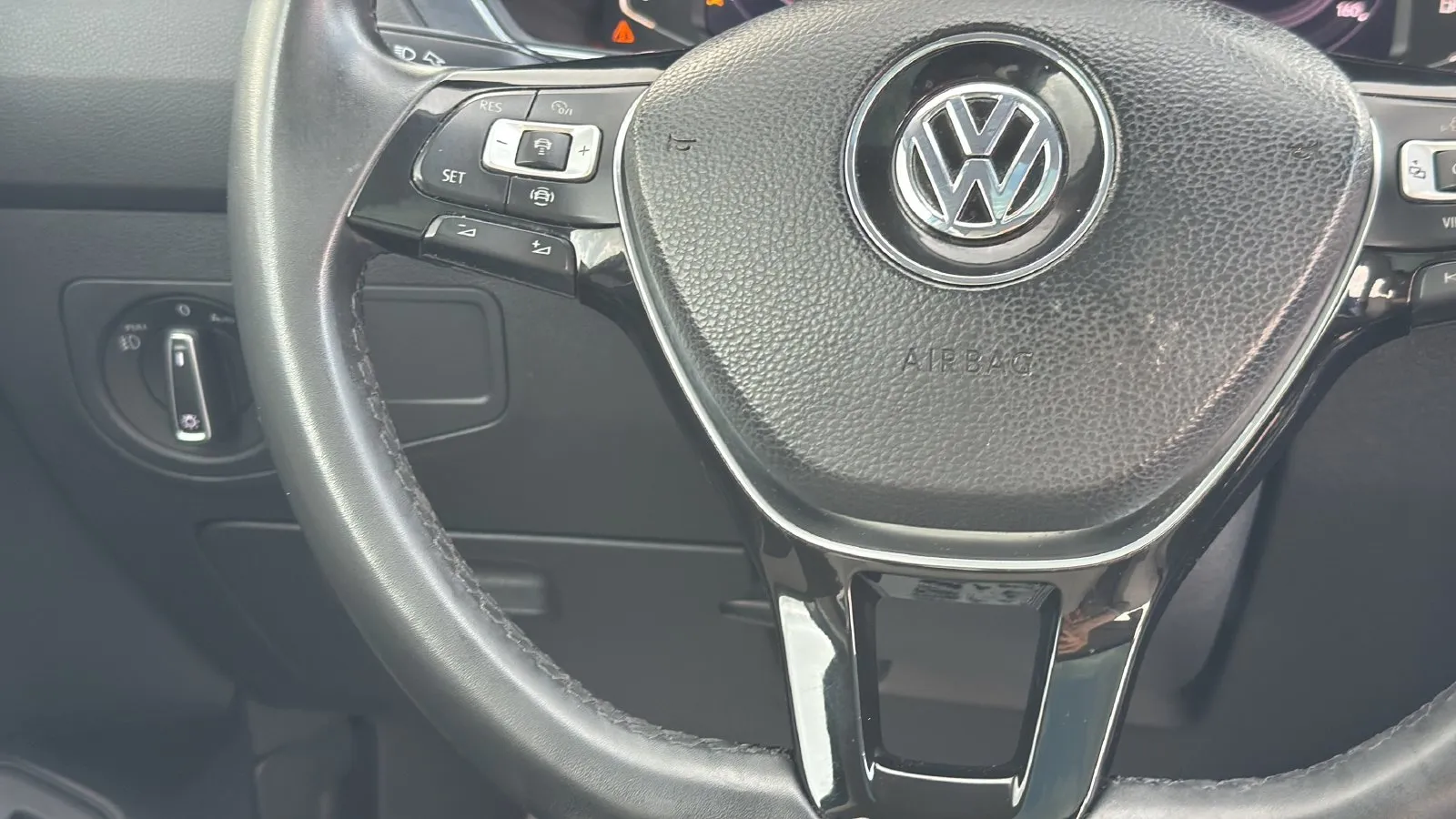 Volkswagen Tiguan photo 16