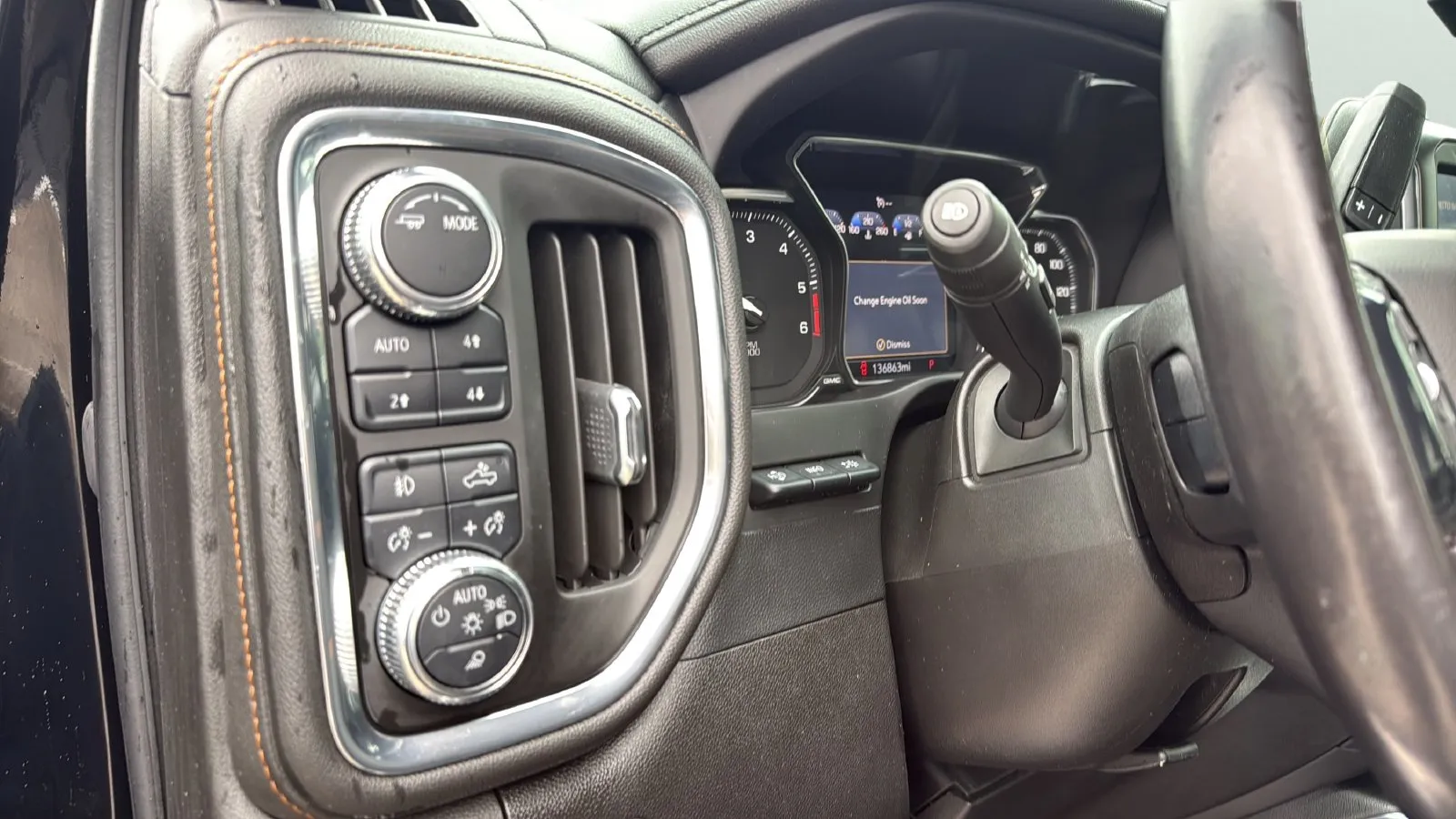 GMC Sierra photo 17