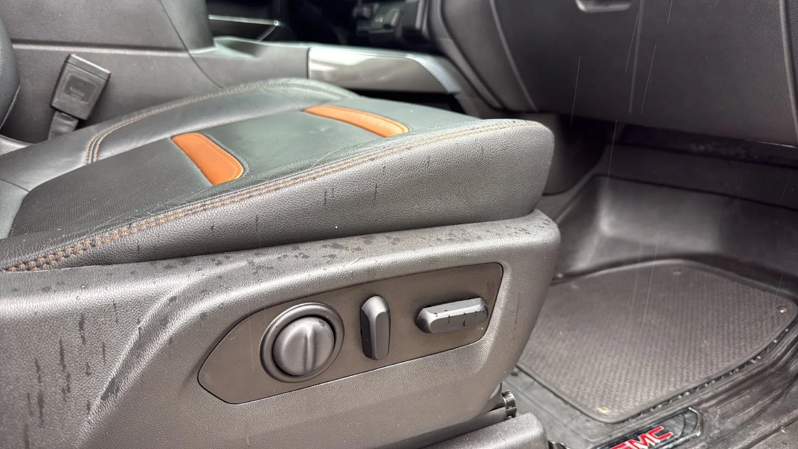 GMC Sierra photo 24