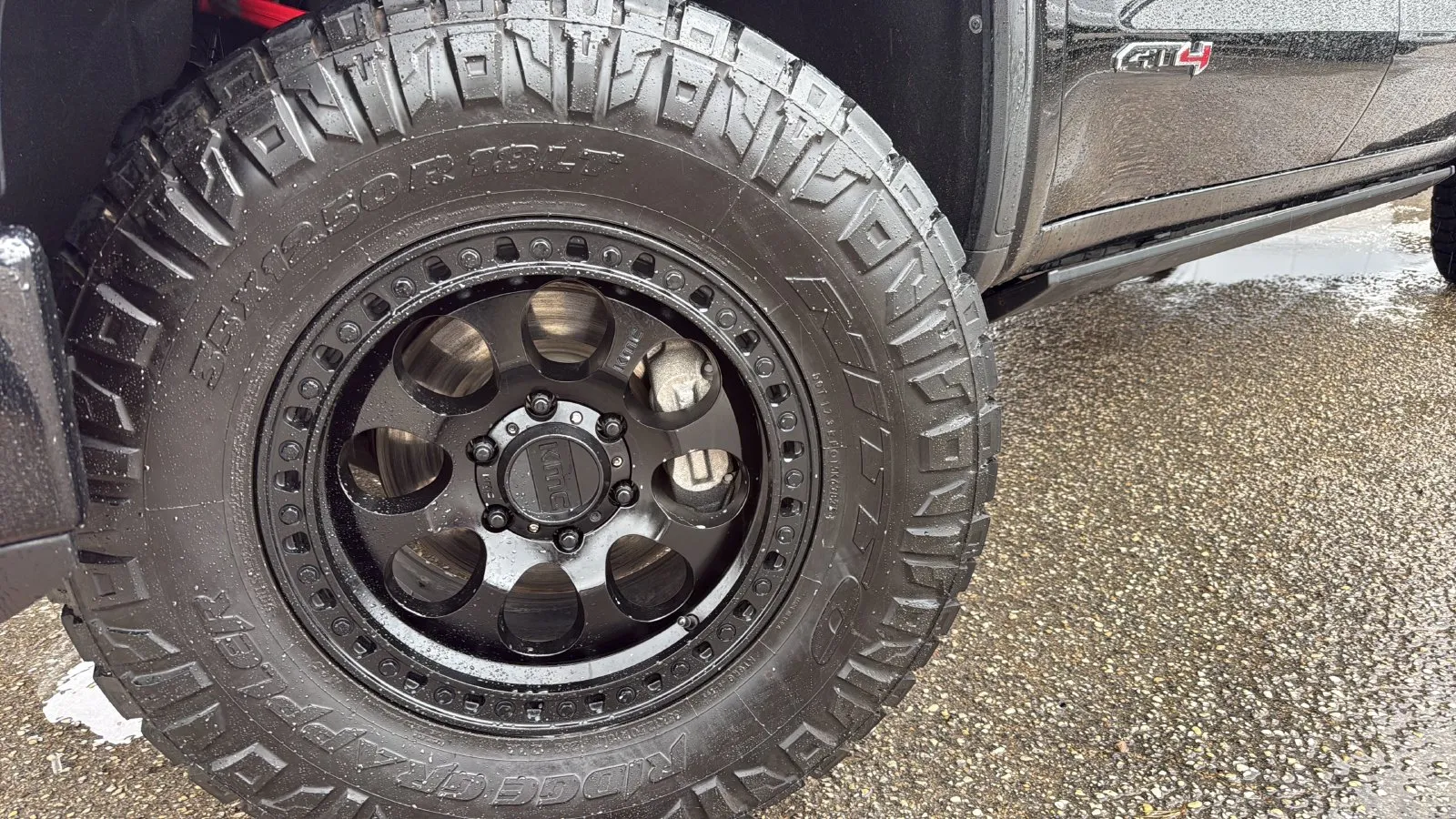 GMC Sierra photo 29