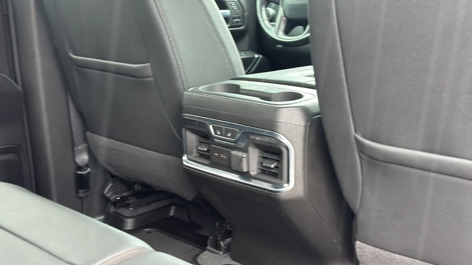 GMC Sierra photo 27