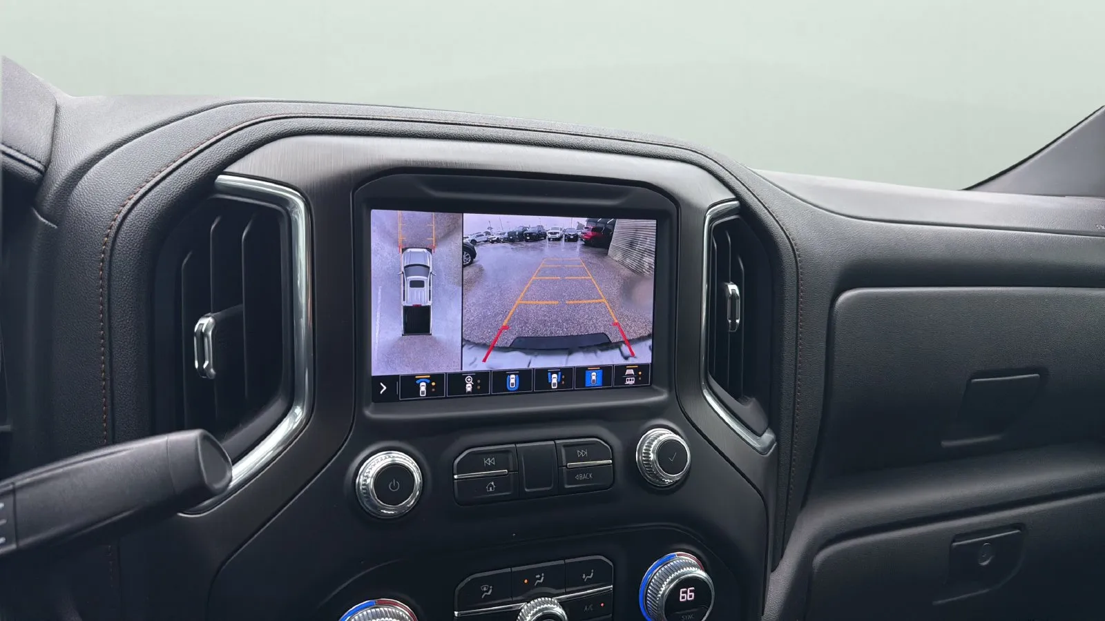 GMC Sierra photo 18