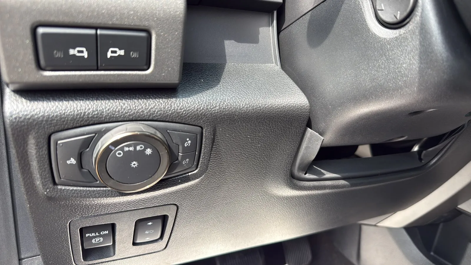Ford F-150 photo 15
