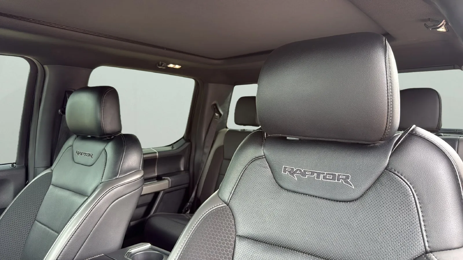 Ford F-150 photo 7