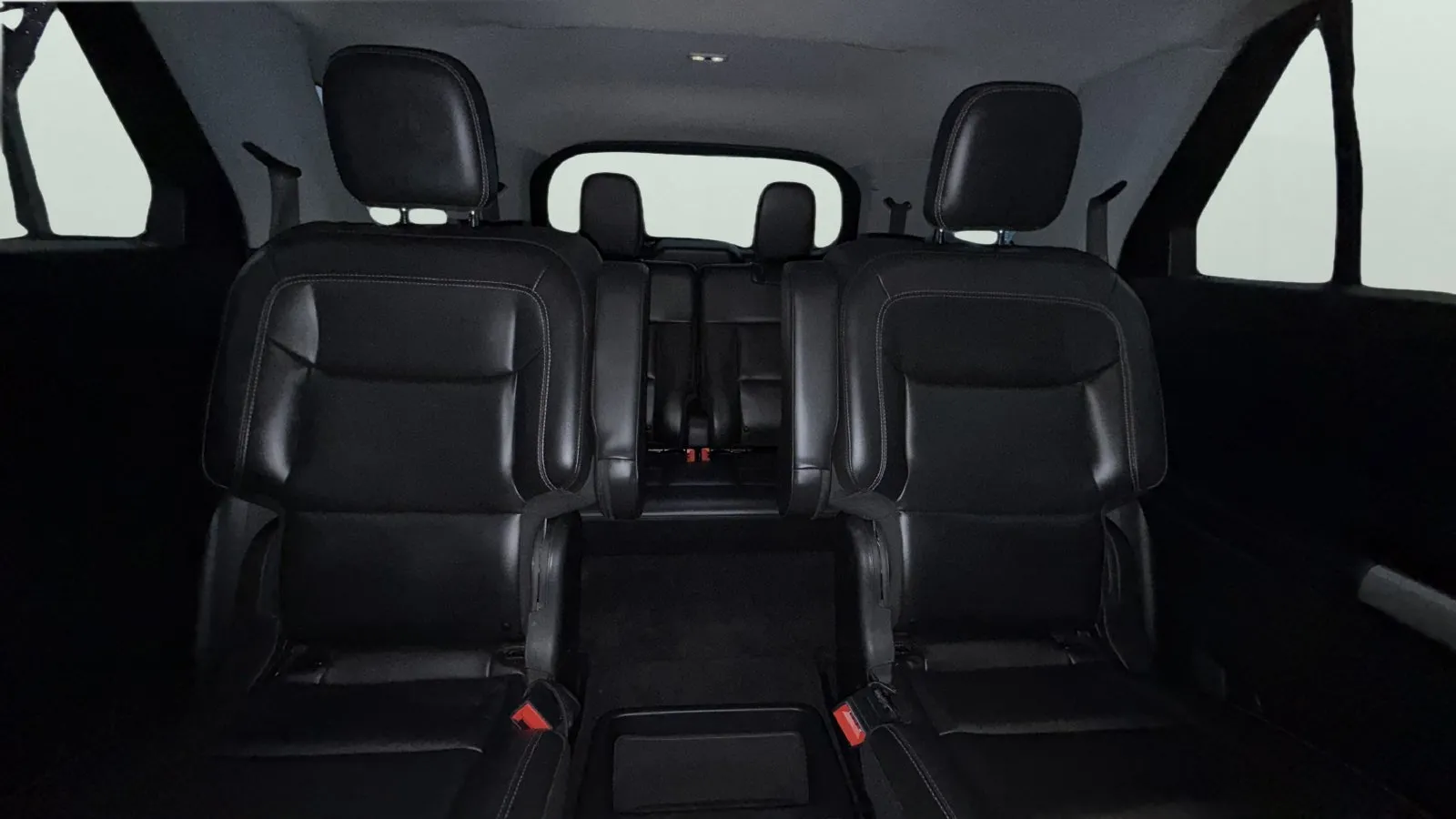 Ford Explorer photo 25