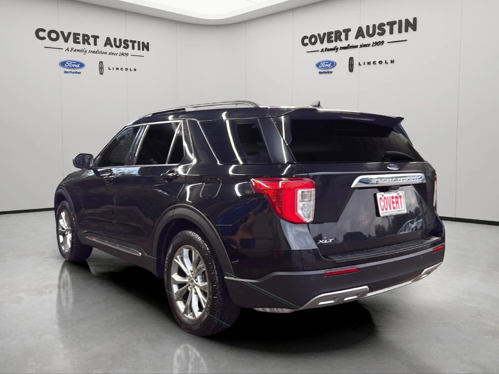 Ford Explorer photo 3