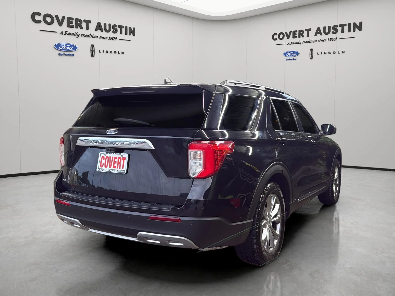 Ford Explorer photo 5