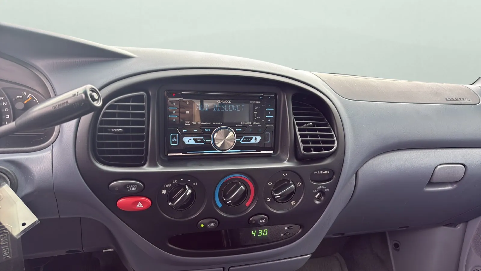 Toyota Tundra photo 18