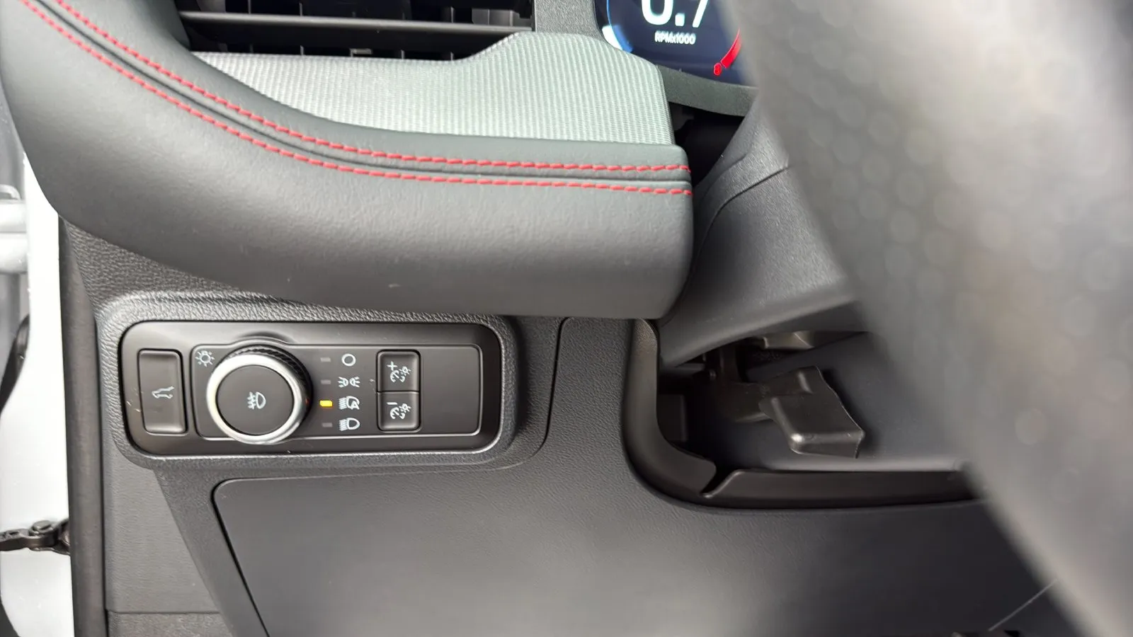 Ford Explorer photo 17