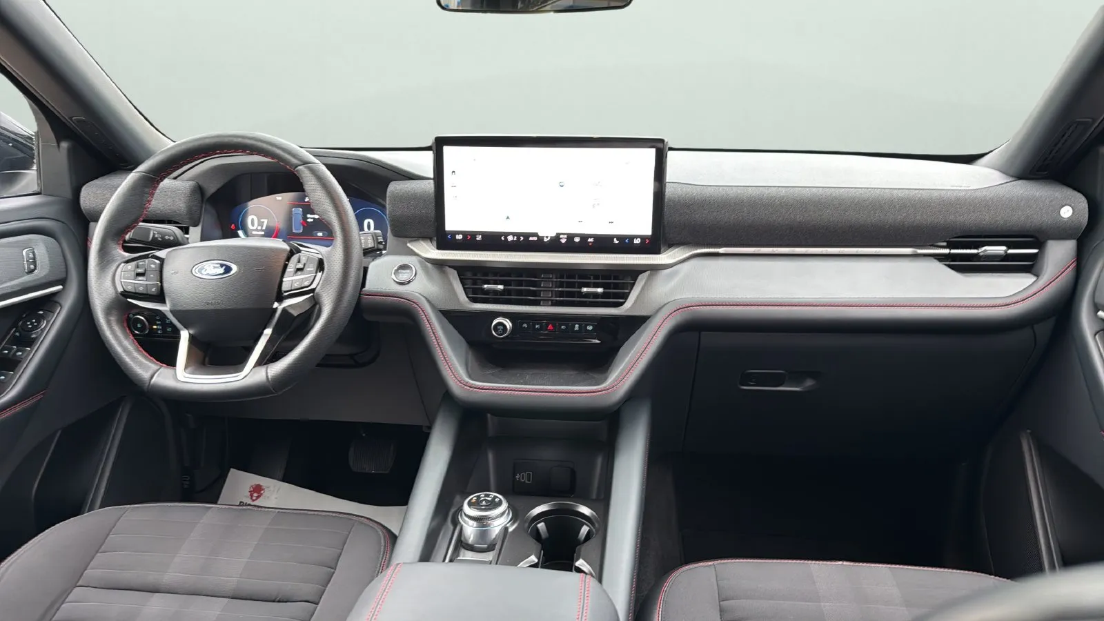 Ford Explorer photo 21